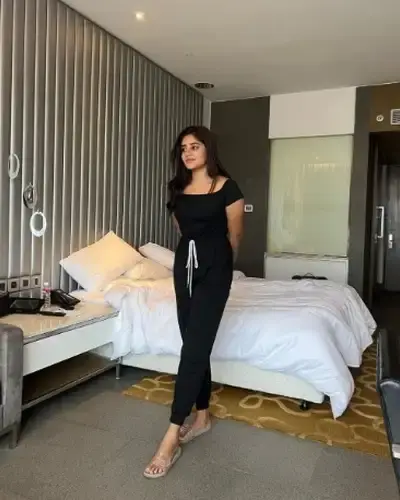 Call Girls Dugadda Cash On Delivery